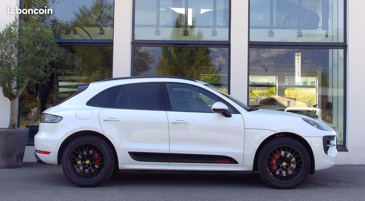 PORSCHE MACAN GTS 2.9 V6 380CH PDK / Pack Design Sport / TOIT OUVRANT PANORAMIQUE / PACK CUIR ETENDU / ECHAPPEMENT SPORT / PASM / Pack Audio BOSE / Régulateur Adaptatif / Attelage remorque électrique (image 6)