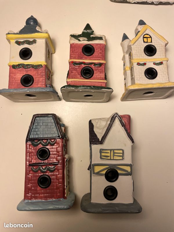 Décoration de Noël - Lot de 5 crèches Alsaciennes (image 2)
