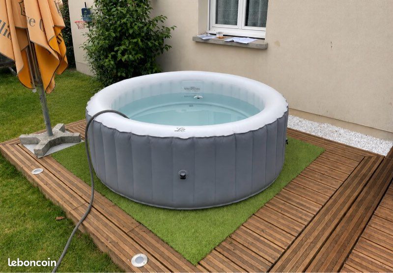 Spa gonflable rond (image 1)