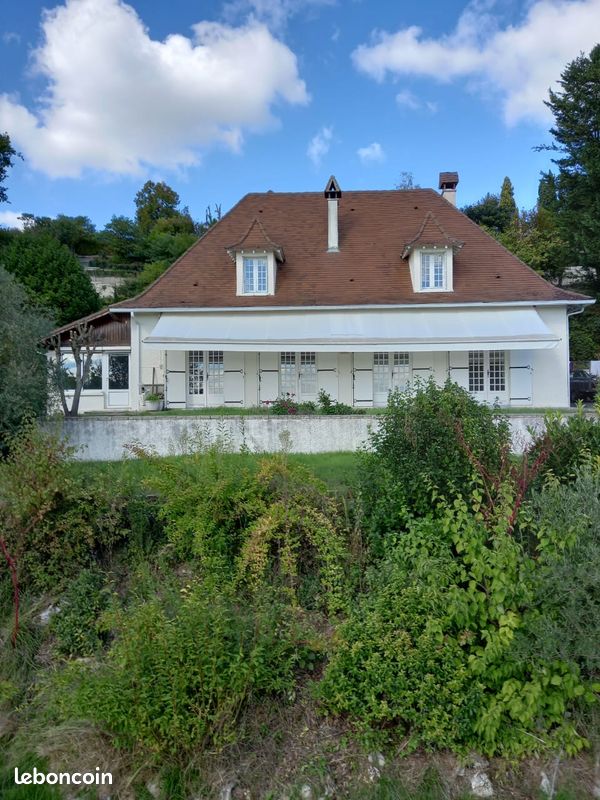 Maison 5 pièces 170 m² · à Montagrier · 170 m² · 225 000 €