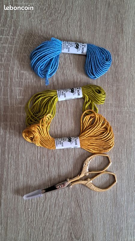 Lot fils Au ver à soie + paire de ciseaux DMC (image 1)