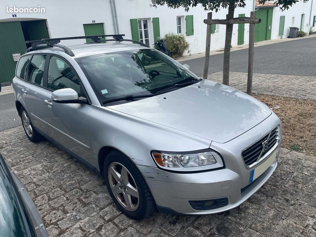 Volvo V50 2.0D 136 ch Kinetic – 2007 – 262 000 km (image 1)