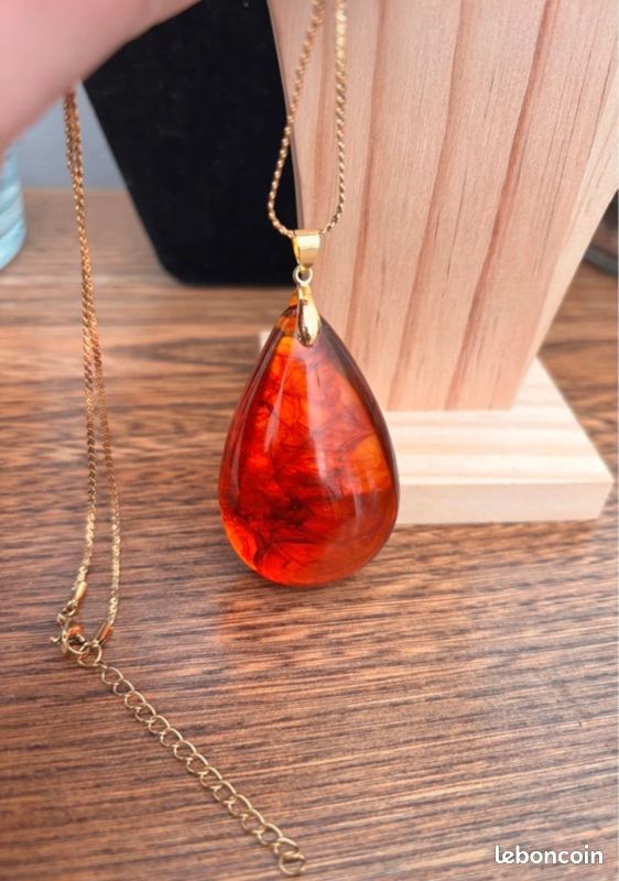 Collier 15 perles Ambre véritable de la mer Baltique. Chaine