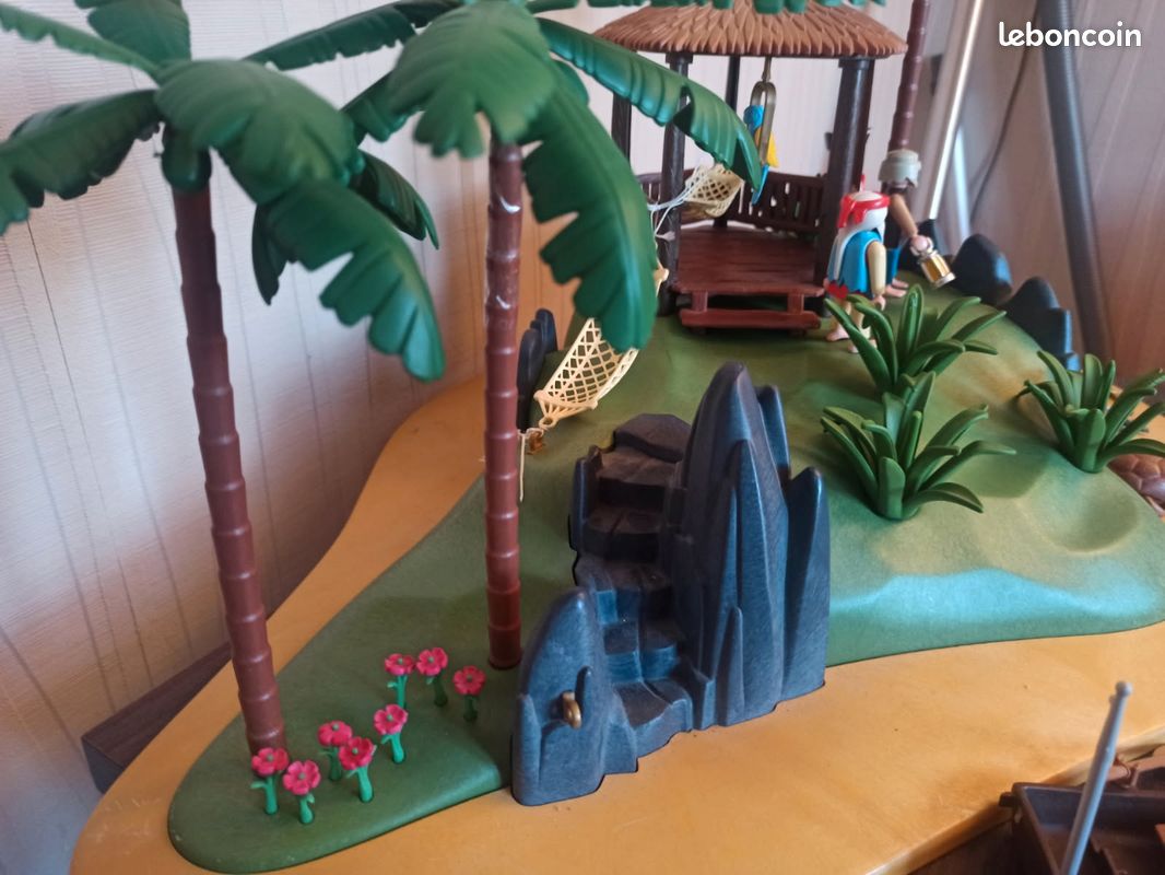 Playmobil #3799 Pirates' Secret Island (A) - Vintage Fisher Price Toys by Auroramorningstar