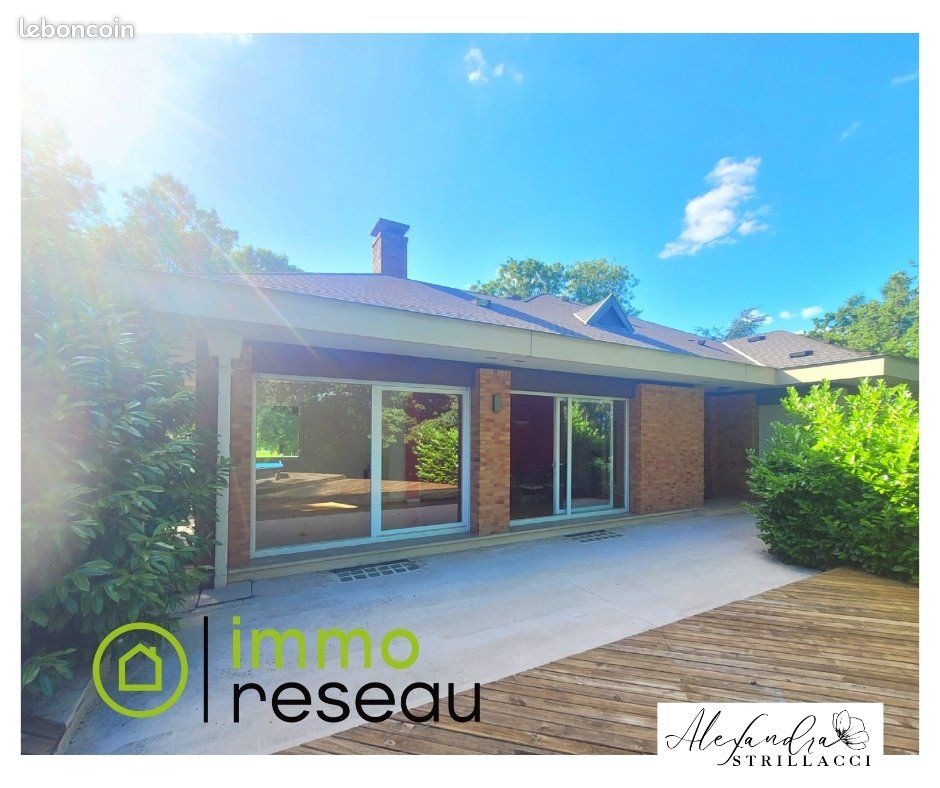 Maison 8 pièces 240 m² · à Sainte-Ruffine · 240 m² · 633 000 €