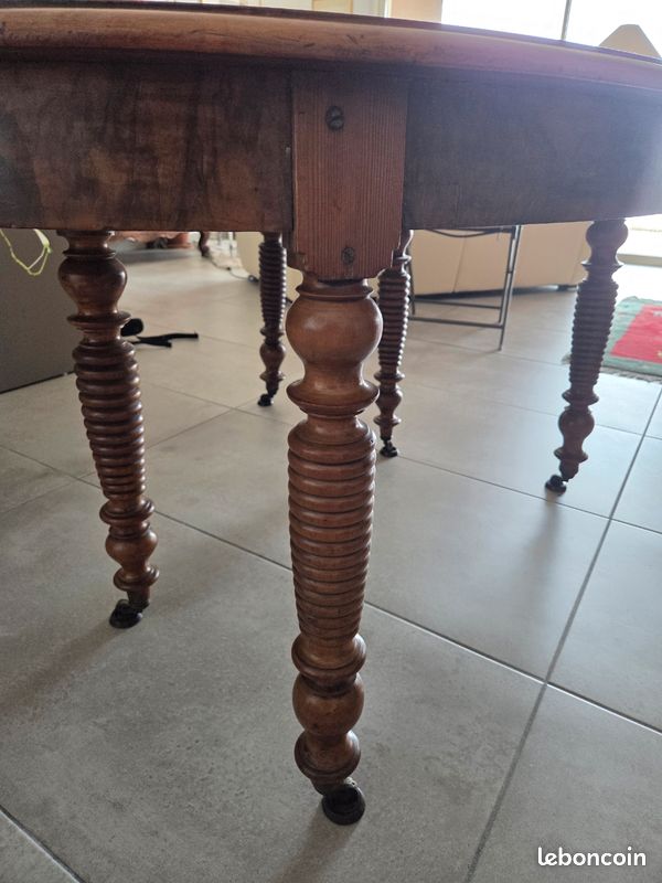 Table rustique ovale (image 3)