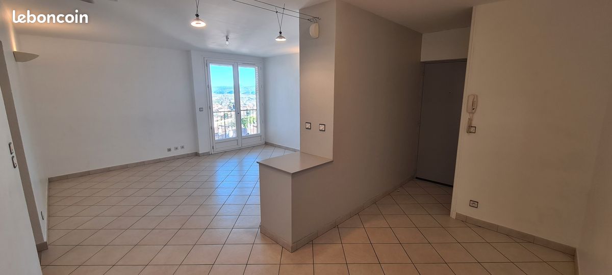 Appartement 4 pièces 75 m² · à Manosque · 75 m² · 120 000 €