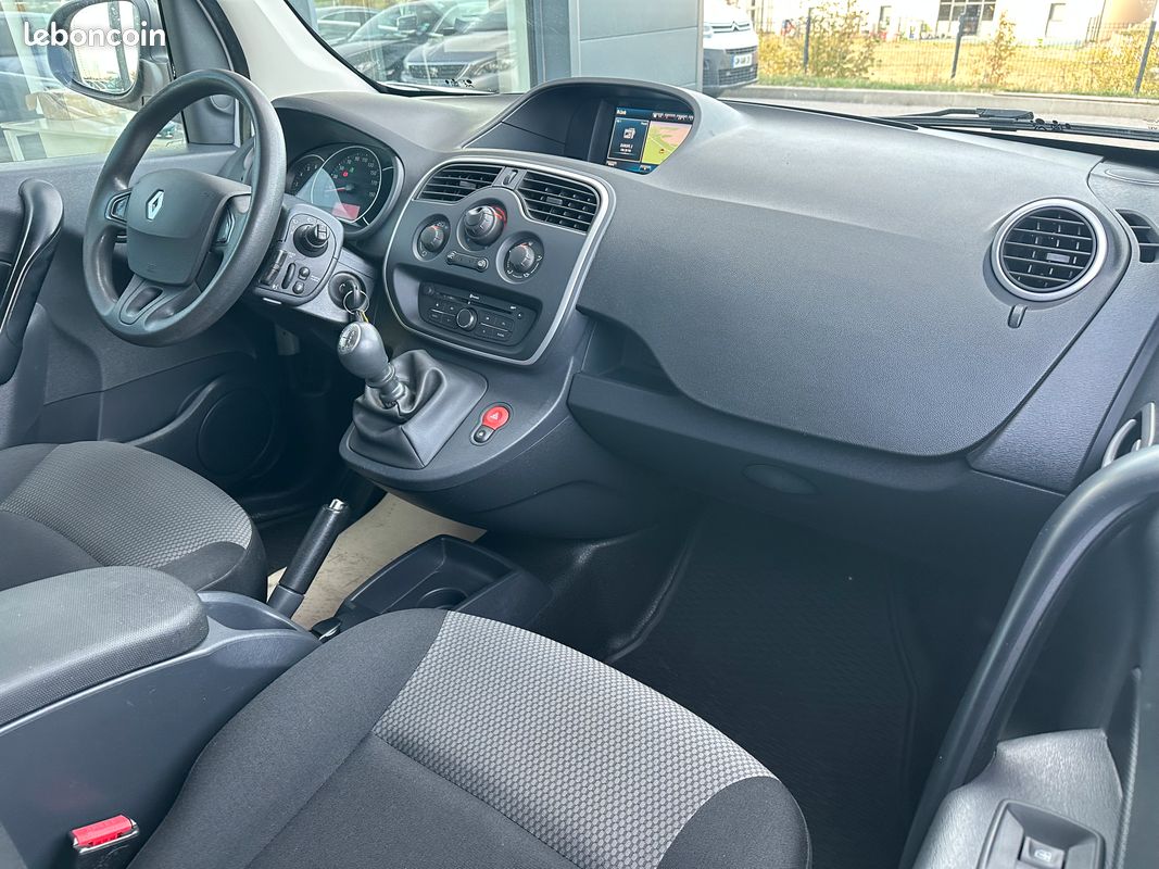 RENAULT Kangoo Express 1.5 Blue dCi 95ch Grand Confort - TVA RECUPERABLE / GPS / CLIM - (image 5)