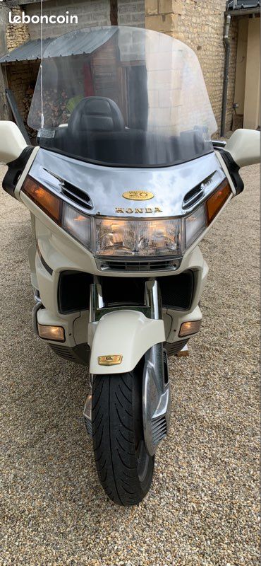 Moto Honda Goldwing GL15100 (image 1)
