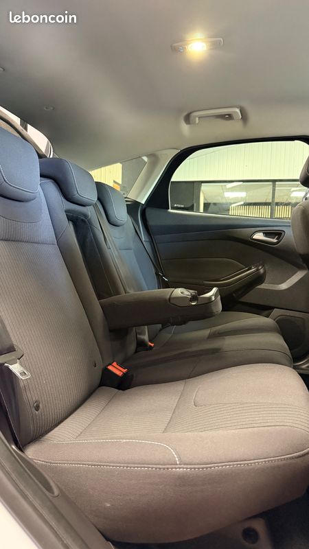 Ford focus 1.0 scti 100 winner (image 15)