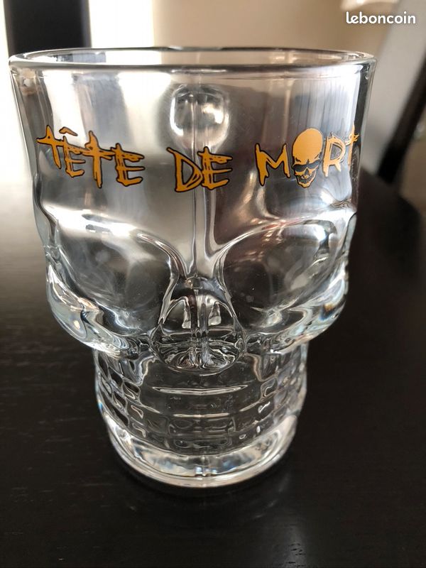 Verre à bière tête de mort (image 1)