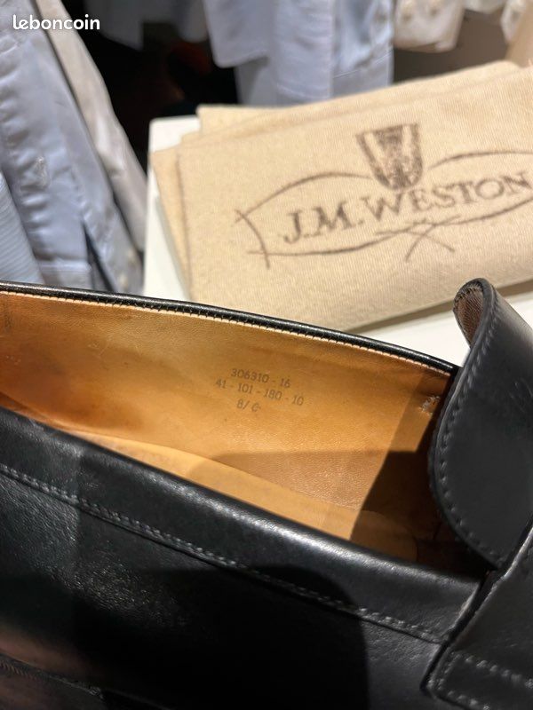 Mocassins J.M. Weston 180 - Cuir Noir - Taille 41 EU - Pour Hommes