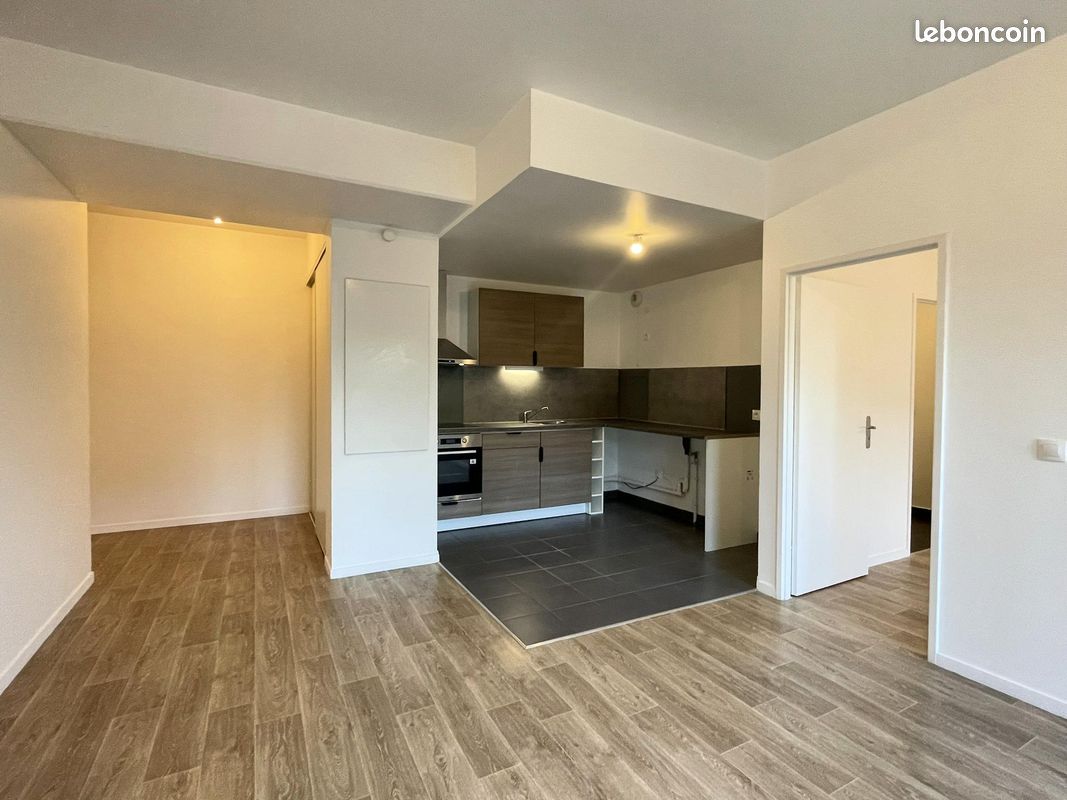 Appartement 2 pièces 51 m² · à Mantes-la-Ville · 51 m² · 890 €/mois