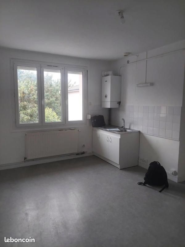 Appartement 2 pièces 57 m² · à Le Chambon-Feugerolles · 57 m² · 430 €/mois