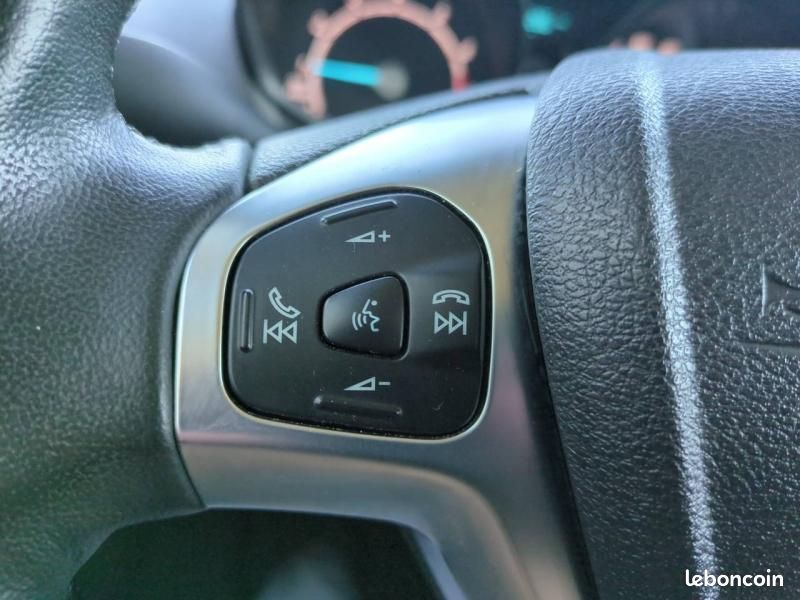 Ford Transit Courier 1.0E 100ch Stop&Start Trend (image 19)