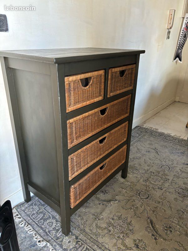 Chiffonnier/Commode en bois peint marron foncé avec 5 tiroirs en rotin – Design urbain, Boho chaleureux , belle présence (image 15)
