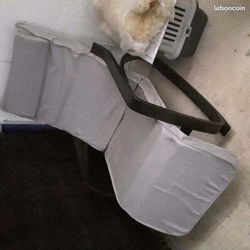 Fauteuil à bascule scandinave neuf jamais servi brader 50 (image 2)
