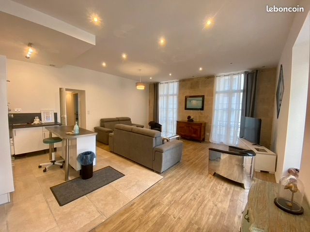 Appartement 4 pièces 82 m² · à Nîmes · 82 m² · 870 €
