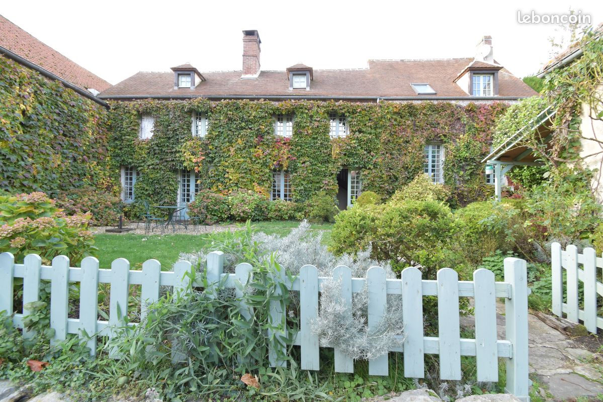 Maison 6 pièces 225 m² · à Rully · 225 m² · 580 000 €
