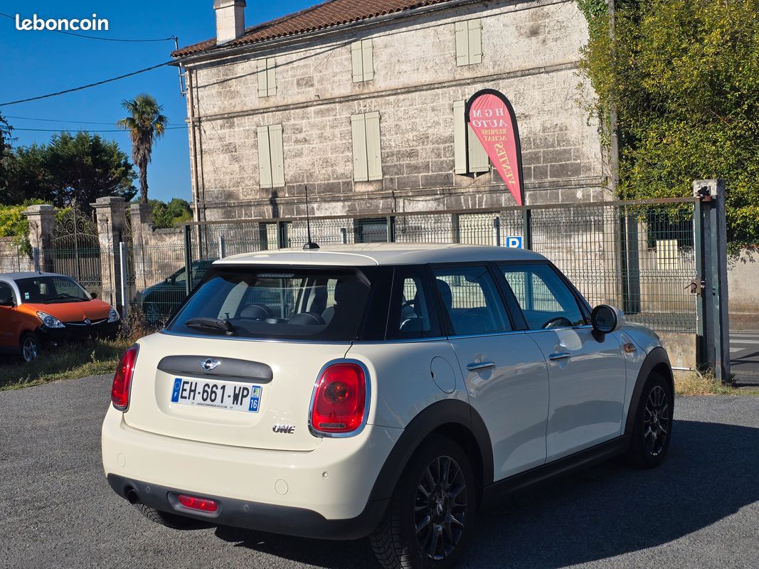 MINI MINI 3 (F55) 5 Portes One 1.2 i 102 cv Véhicule économe (image 3)