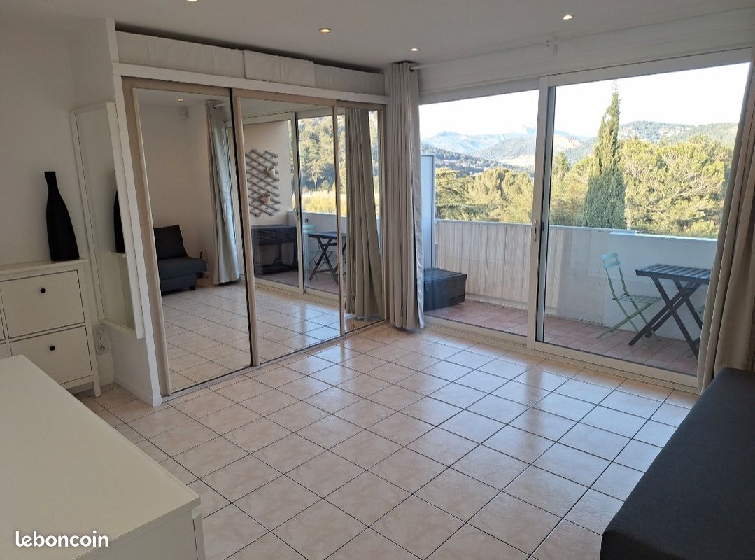 Appartement 1 pièce 25 m² · à Carnoux-en-Provence · 25 m² · 128 000 €