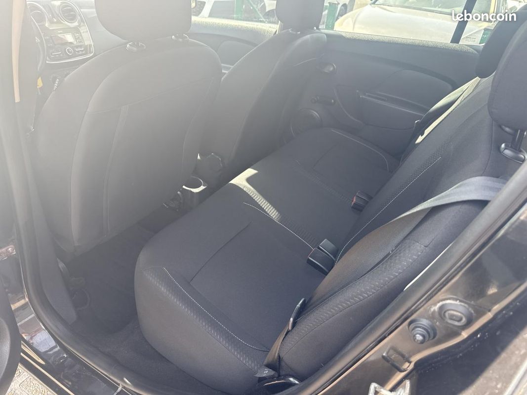 DACIA SANDERO 1.5 Blue dCi - 75 2020 Essentiel PHASE 2 1ERE MAIN (image 15)