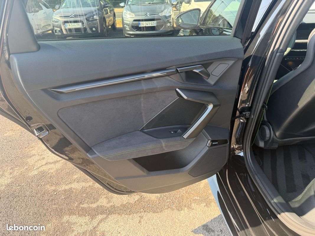 Audi RS3 SPORTBACK 2.5 TFSI 400CV quattro S-tronic 7 CARTE GRISE FRANCAISE (8900 KMS) (image 9)