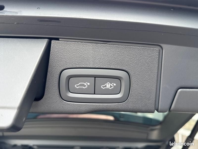 Volvo XC60 T6 Hybride Rechargeable 350ch Ultra Style Dark Geartronic 8 AWD (image 30)