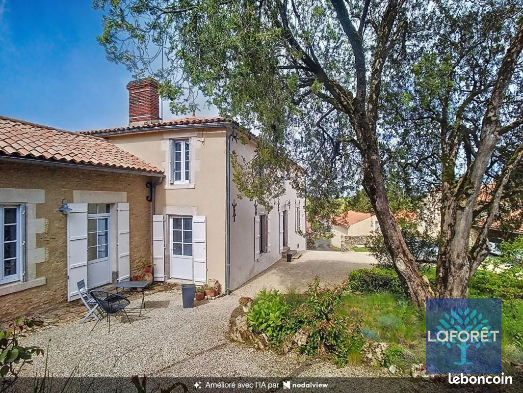 Maison 6 pièces 178 m² · à Chantonnay · 178 m² · 345 000 €