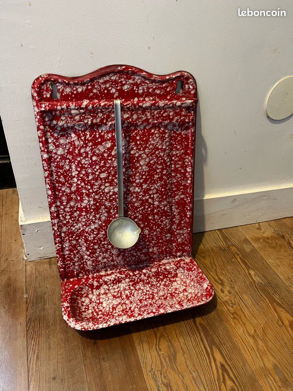 Porte ustensiles rouge vintage en émail (image 1)