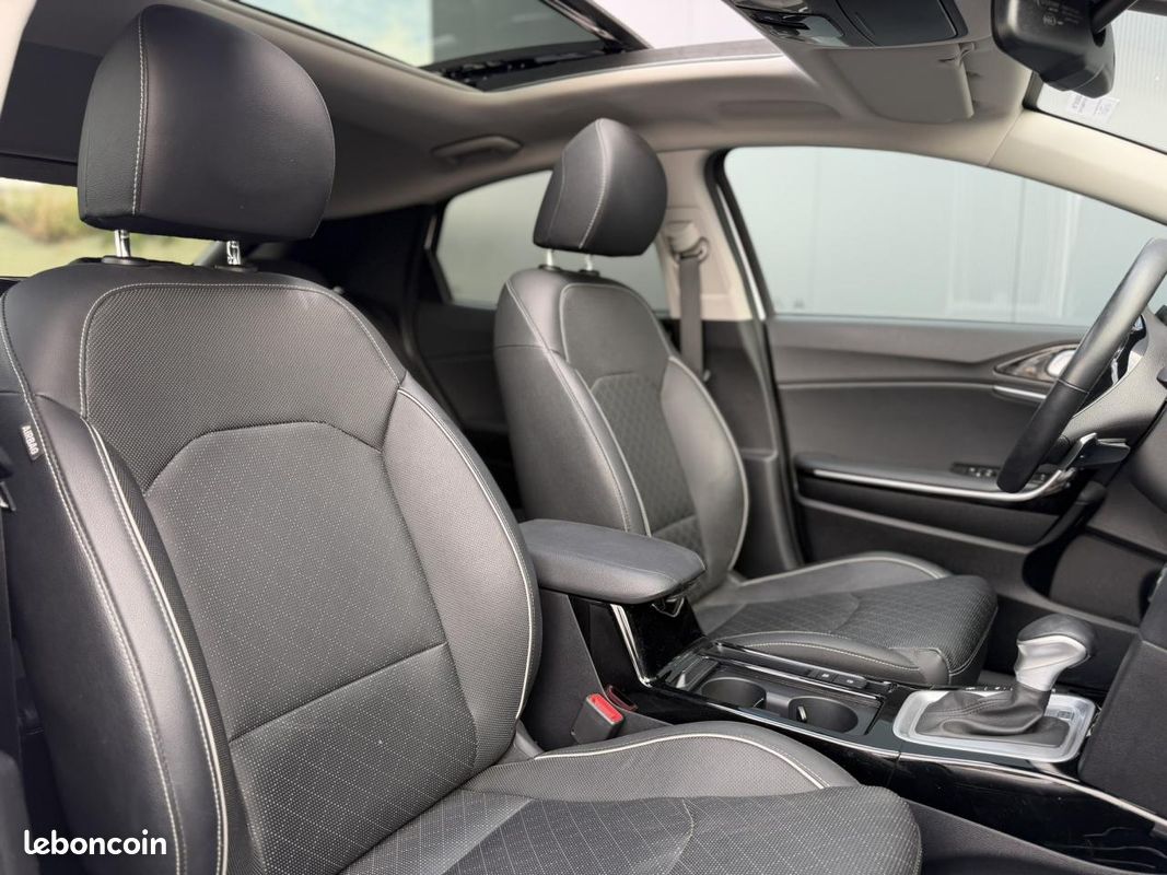 KIA XCEED 1.6 CRDi MHEV 136 DCT Premium (image 4)