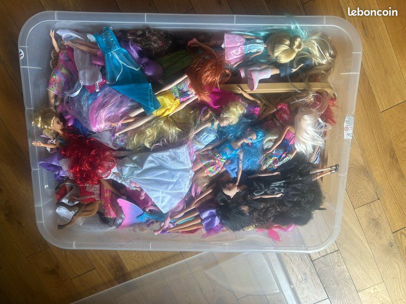 Barbie (image 1)