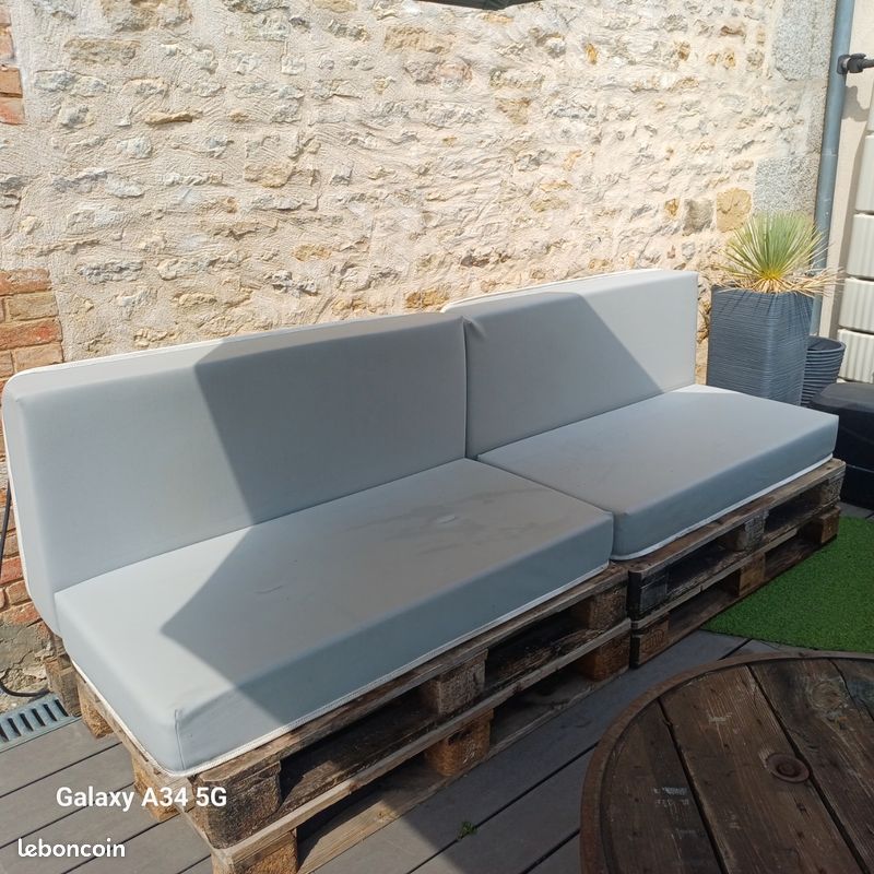 Salon de jardin en palettes avec matelas (image 3)