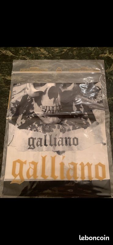 Bandana tête de mort pirate John Galliano neuf en soie (image 7)