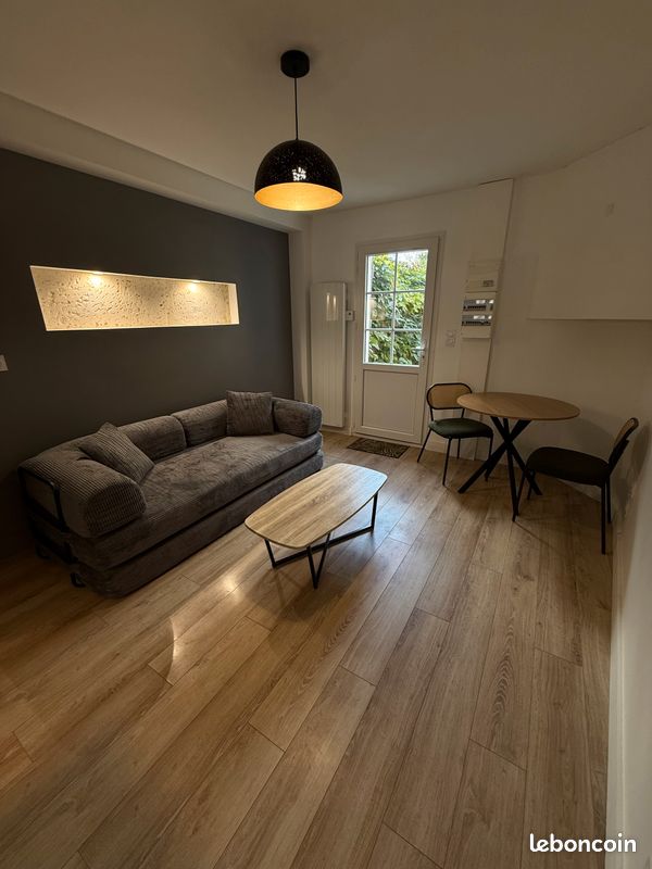 Charmant triplex avec patio arboré (image 3)