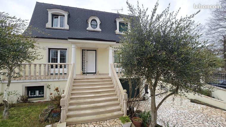 Maison 6 pièces 161 m²
