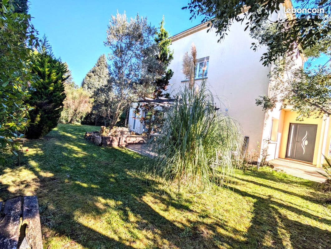Maison 8 pièces 265 m² · à Verrières-le-Buisson · 265 m² · 1 580 000 €