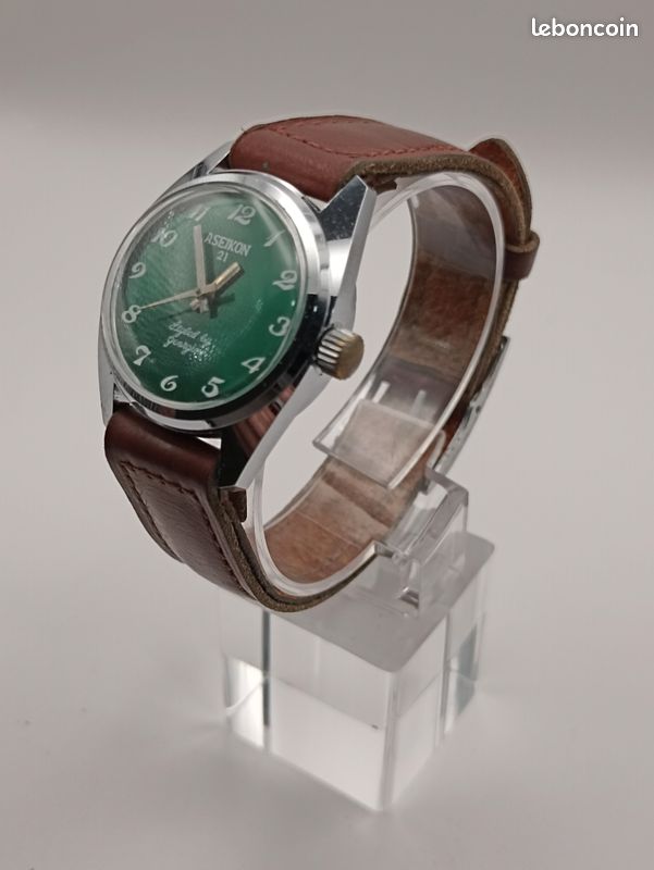 Montre vintage Certina DS-2 Certronic 45mm fonctionne (D'occasion) à Montre vintage Certina DS-2 Certronic 45mm fonctionne (D'occasion) à