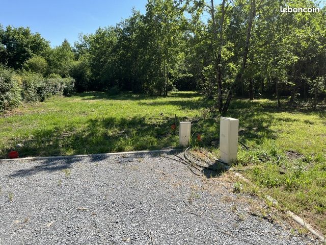 Terrain à bâtir de 582 m² à BIGANOS (33) · 178 000 €