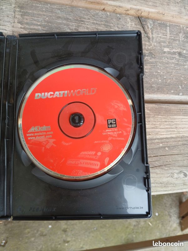 Jeu PC Ducati World – Version FR – Éditeur Acclaim – Bon État, Complet