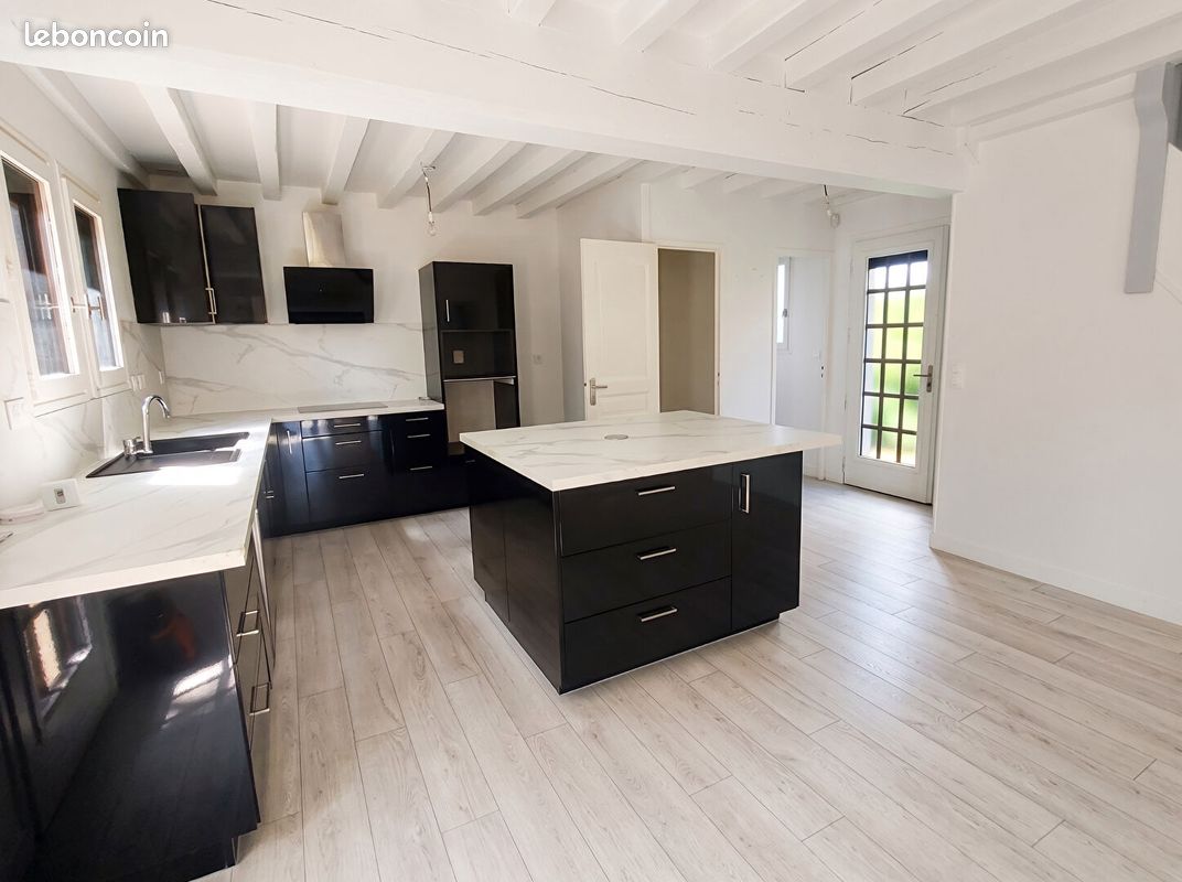 Maison 5 pièces 102 m² · à Saint-Aubin-lès-Elbeuf · 102 m² · 250 000 €