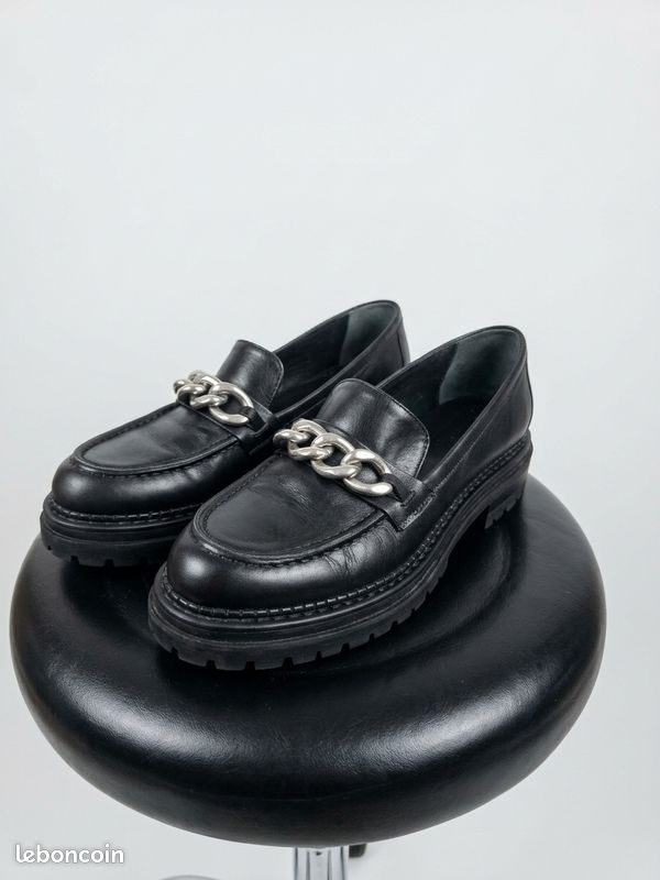 Mocassins Minelli cuir noir à chaîne argentée, semelle crantée, T40 (image 1)
