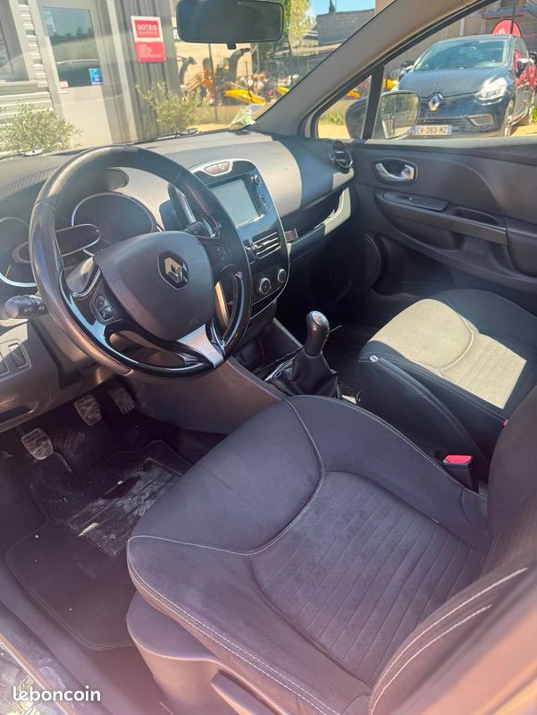 RENAULT CLIO IV 0.9 TCe 90 – ESSENCE – 2015 – 103 000 KM – 7 990 (image 5)