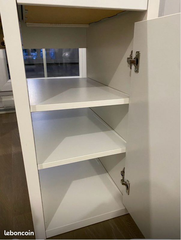 Bureau IKEA MICKE - Ameublement