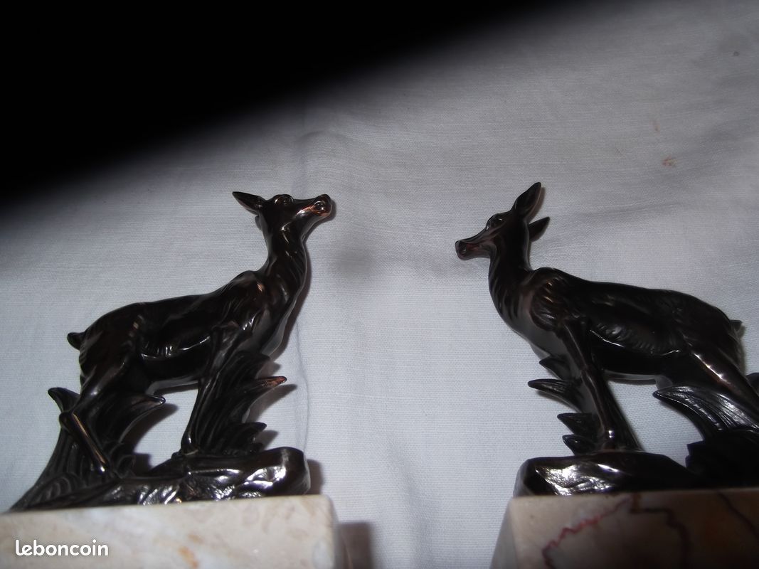 Paire de serre livre biche sur marbre (image 11)