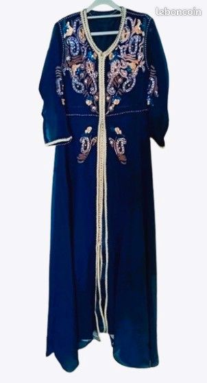 Lot de tenues marocaines avec accessoires (image 3)