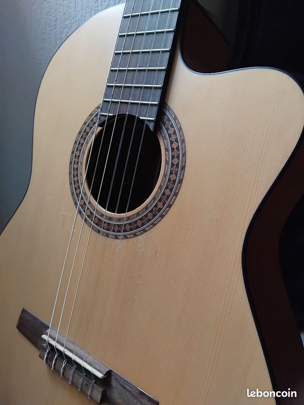 Guitare classique (image 2)