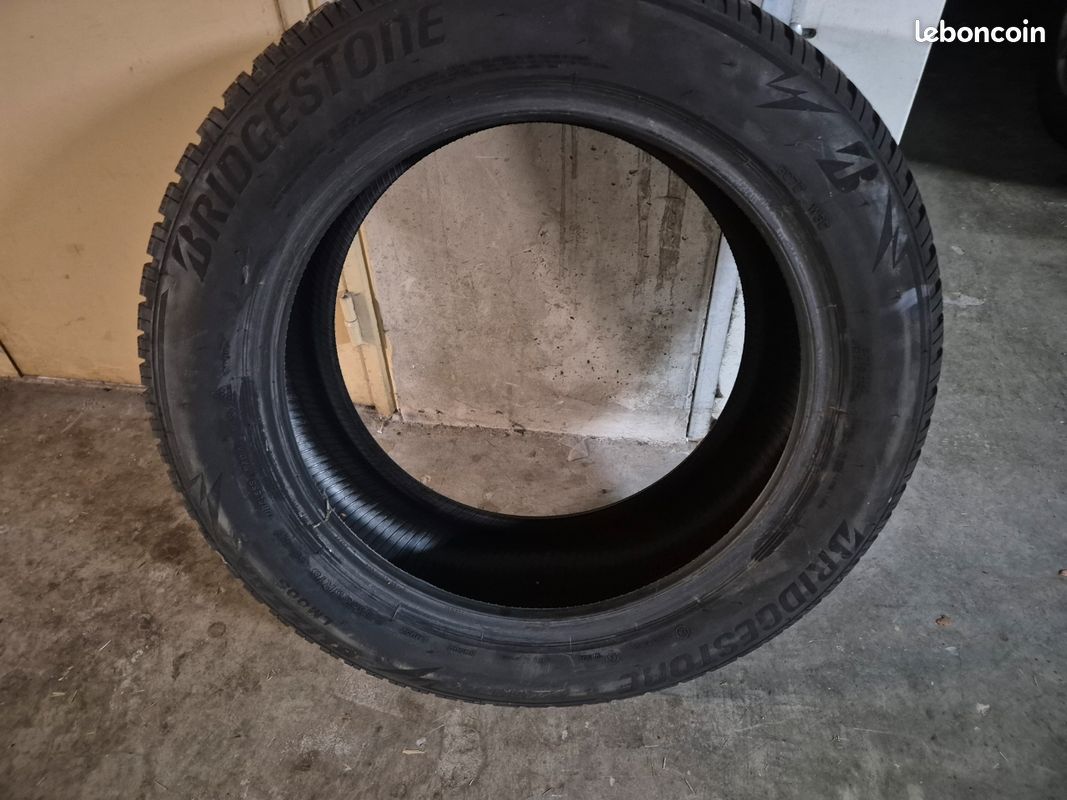 1 pneu neige Bridgestone 235/55 R18 104v blizzard 6 xl NEUF (image 1)