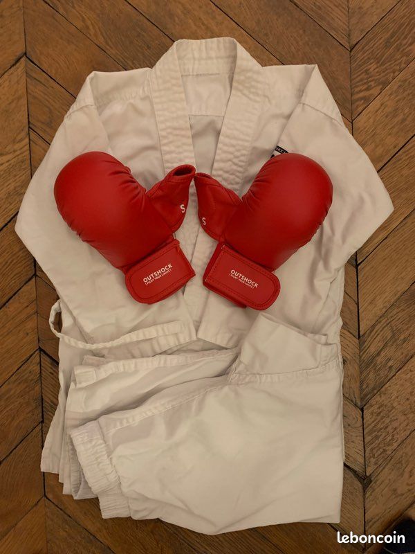 Kimono + gants Karaté (image 1)