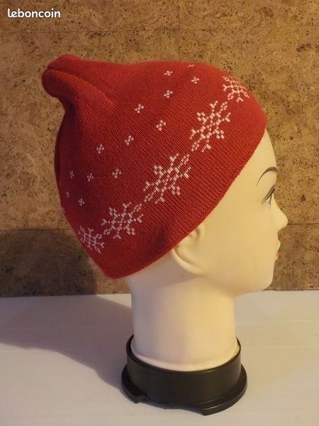 Bonnet De Ski Style Rock - Logo Funérailles Pour Un Ami Brodé Rouge Sur Fond Noir - Taille Unique Adulte
